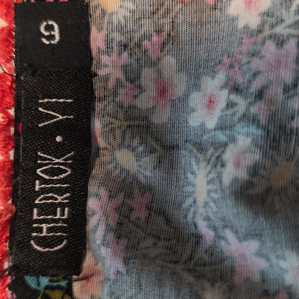 Floral Lace Trim Camisole Top - Picture 2 of 4